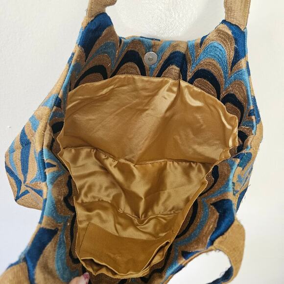 Scallop Pattern Woven Shoulder Bag Purse Tan‎ Blue MCM - Picture 8 of 10